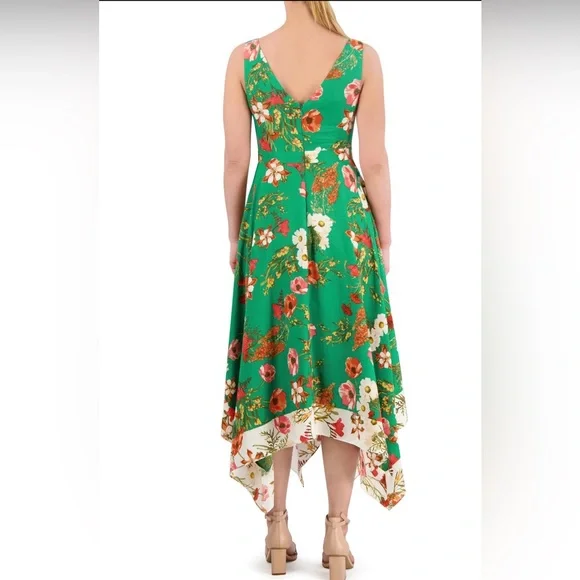 NWT Vince Camuto Floral Print Handkerchief- Hem Dress size 14 - Picture 3 of 10